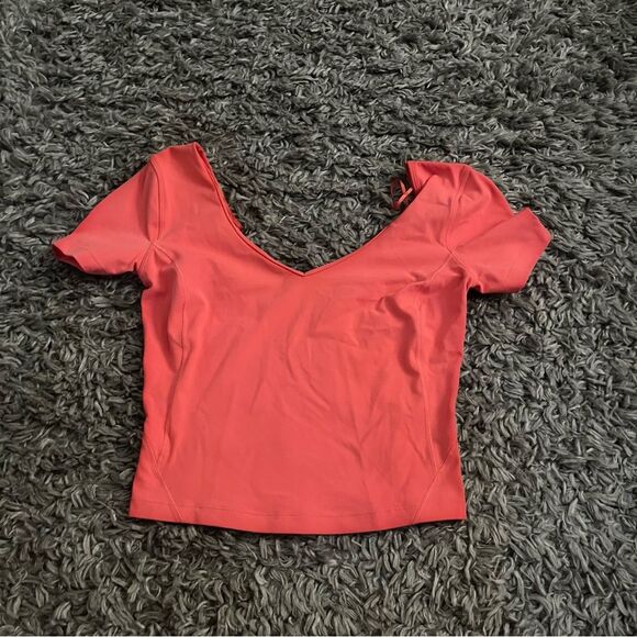 Lululemon align tee raspberry cream size 6 - Picture 1 of 3